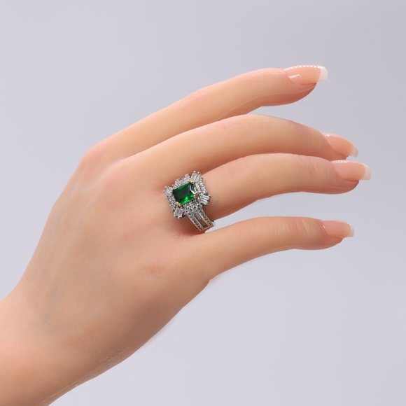 Emerald cut green stone with CZ. - Picture 3 of 6